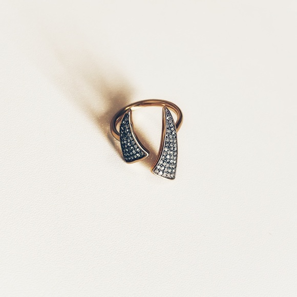 Stella & Dot Pavé Horn Ring - Picture 4 of 4
